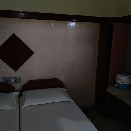 Krishna Lodge Tiruchirappalli Eksteriør billede