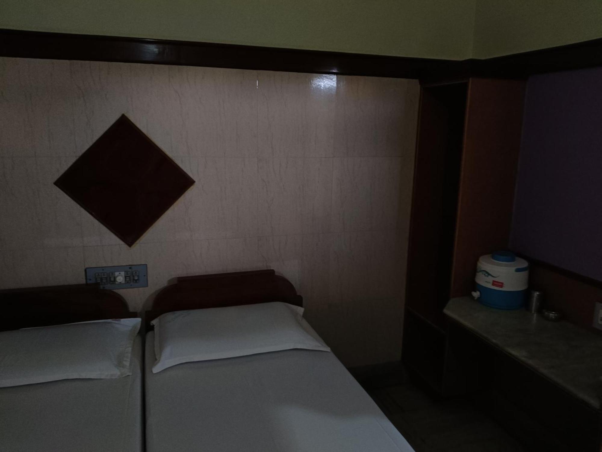 Krishna Lodge Tiruchirappalli Eksteriør billede